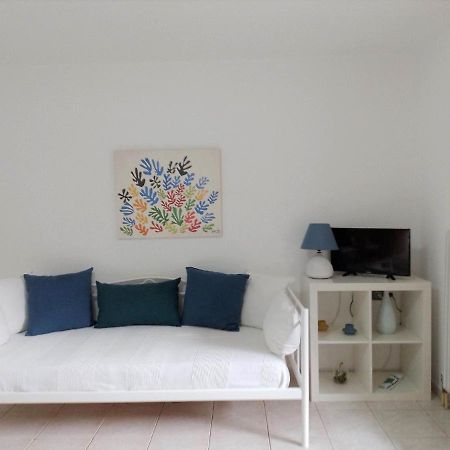 Small Theater Apartment Epidaurus Extérieur photo