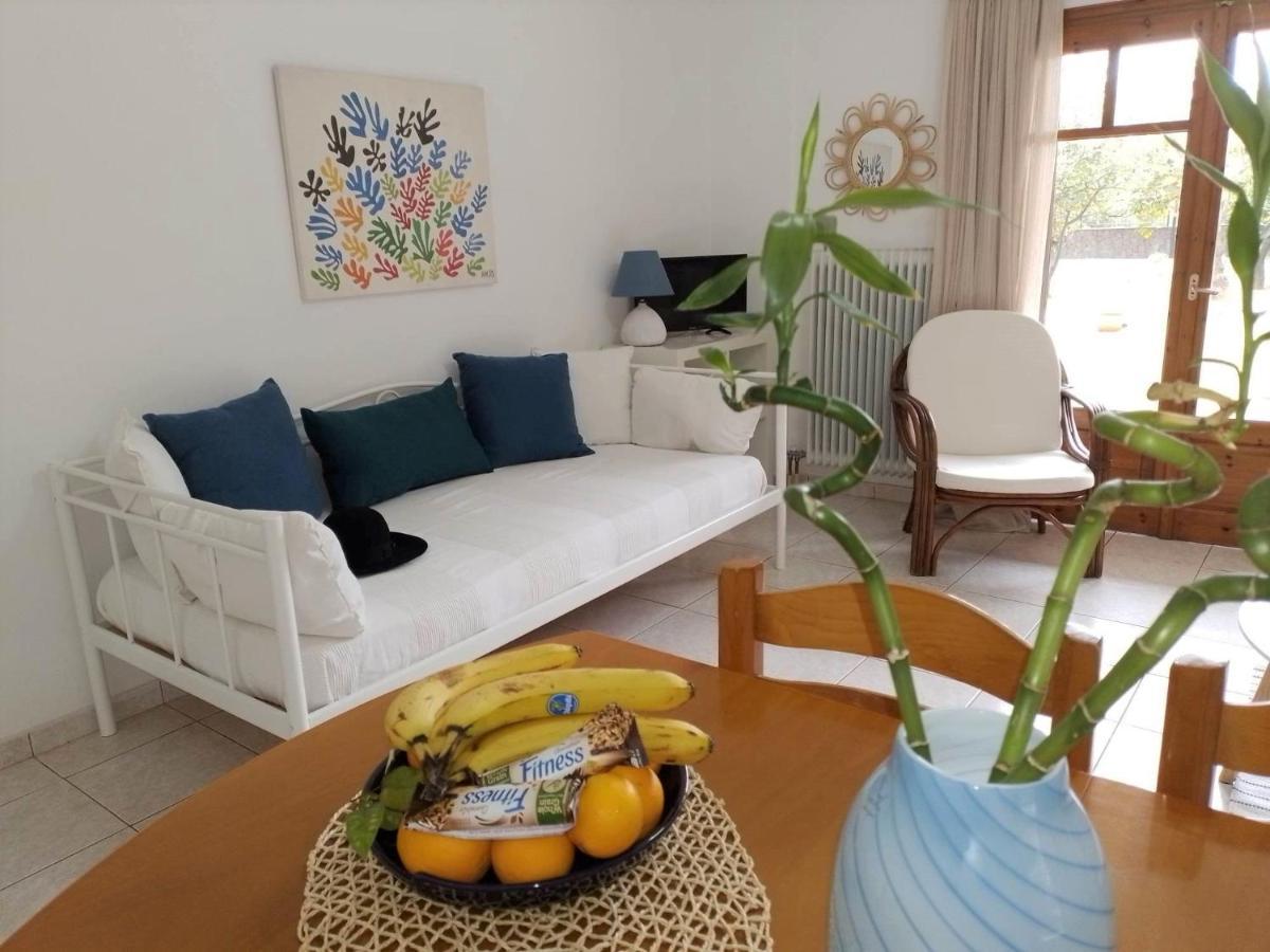 Small Theater Apartment Epidaurus Extérieur photo